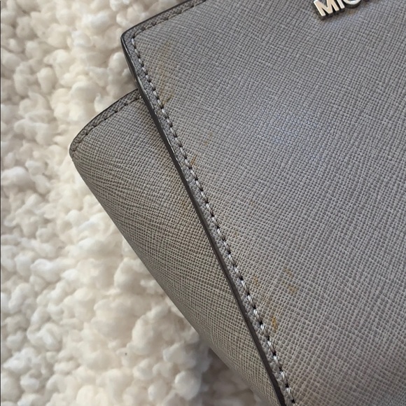 MK crossbody - Picture 2 of 4